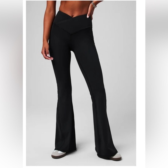 FABLETICS PURELUXE HIGH WAISTED CROSSOVER FLARE BLACK 28” PANTS SIZE SMALL EUC - Picture 2 of 8